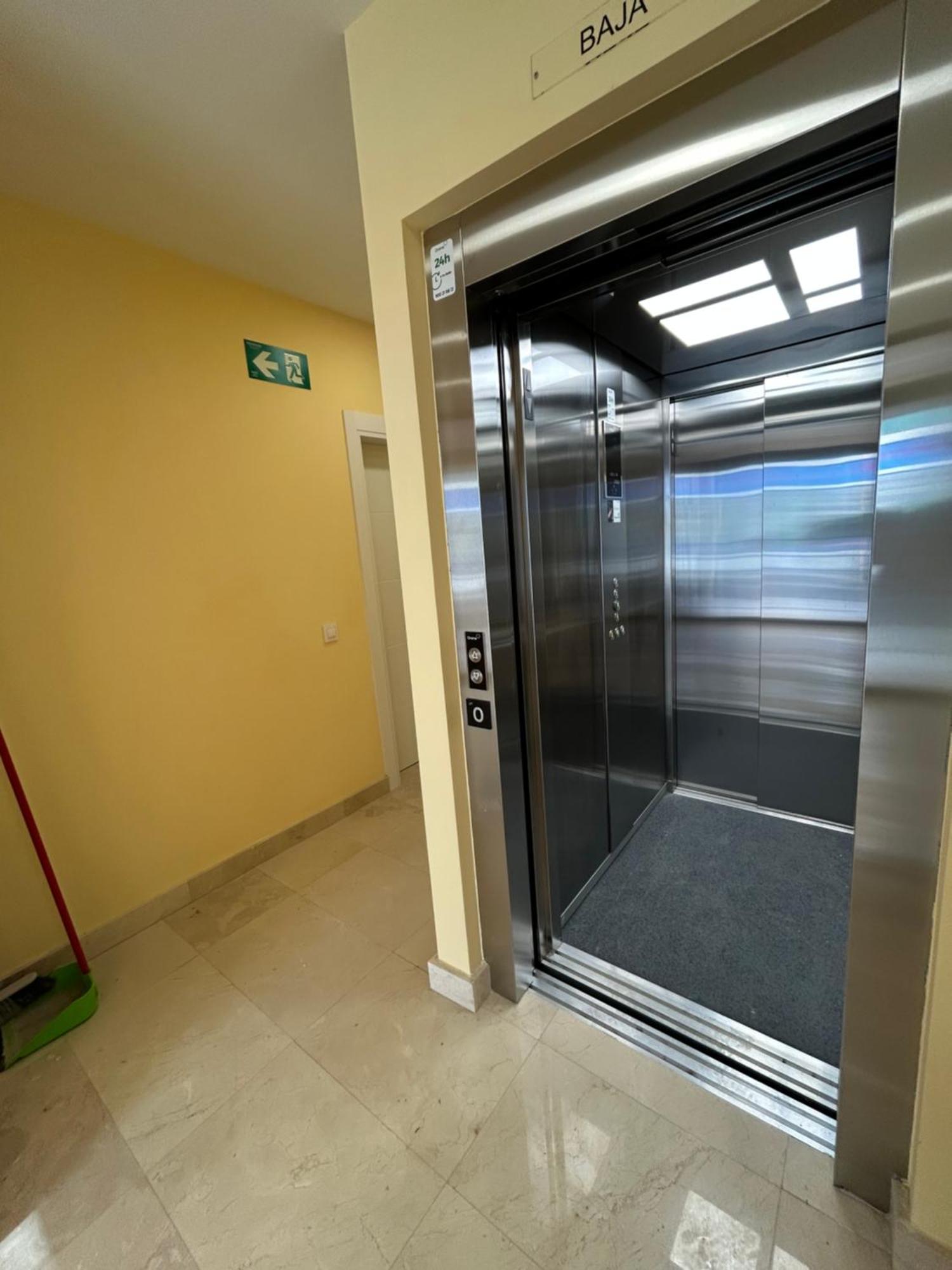 Apartamentos Turisticos Aeropuerto Barajas Мадрид Экстерьер фото