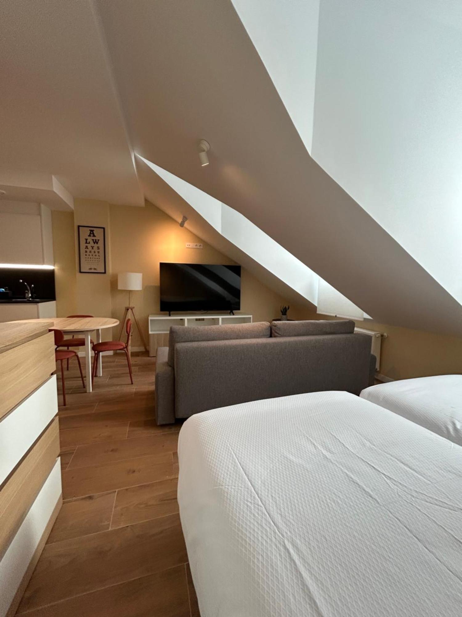 Apartamentos Turisticos Aeropuerto Barajas Мадрид Экстерьер фото